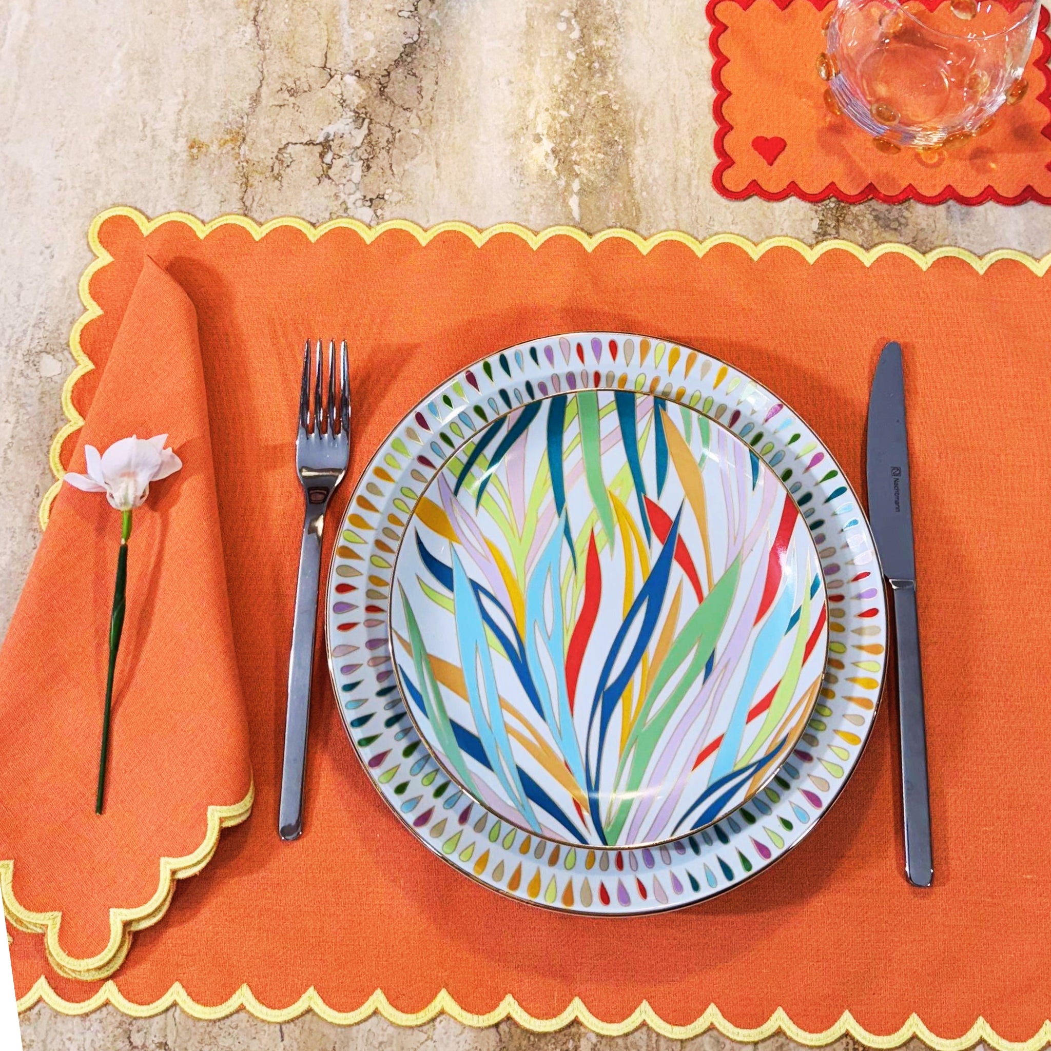 Prato Raso Solare com Filete em Ouro 24K