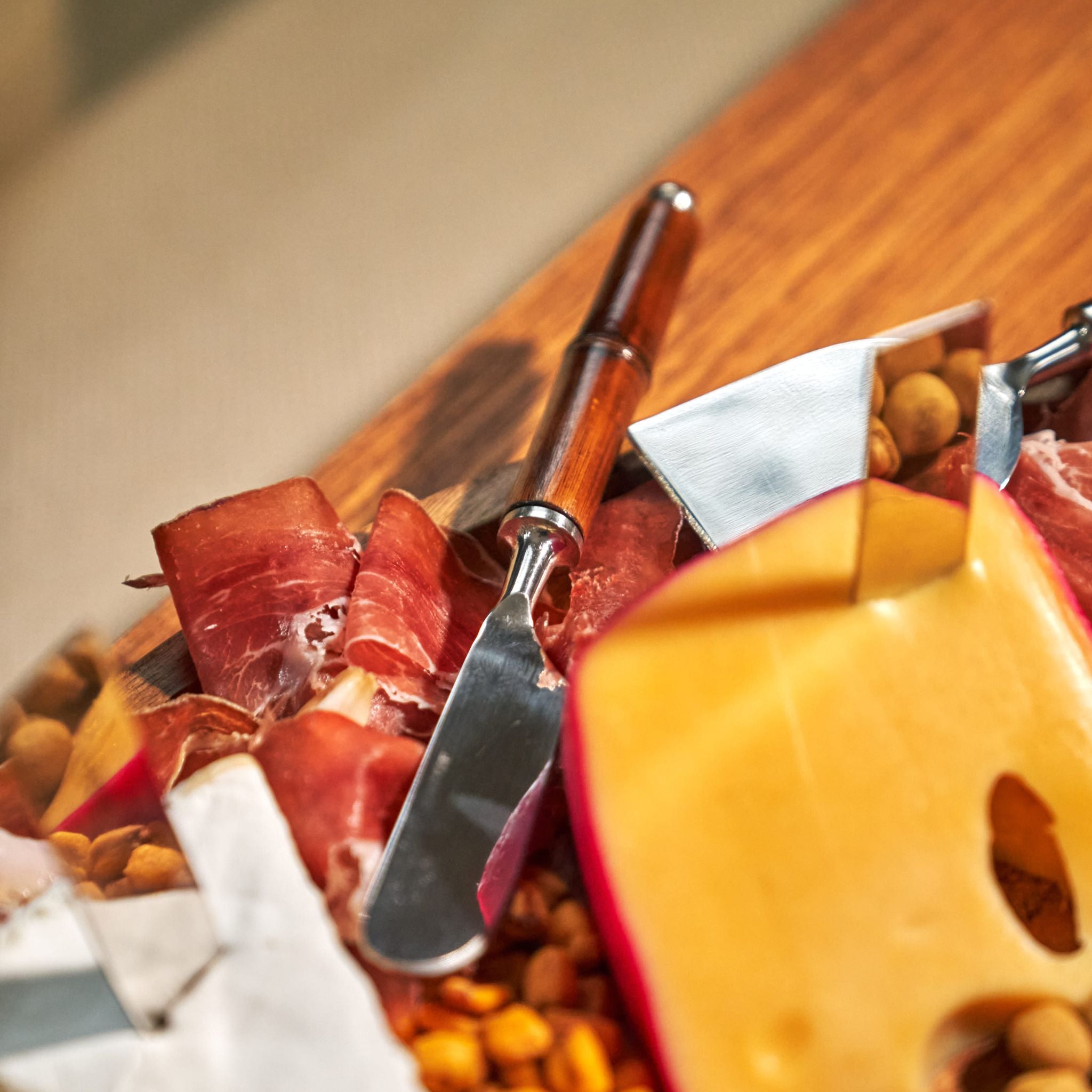 Conjunto de Facas para Queijo com Cabo de Bambu Natural