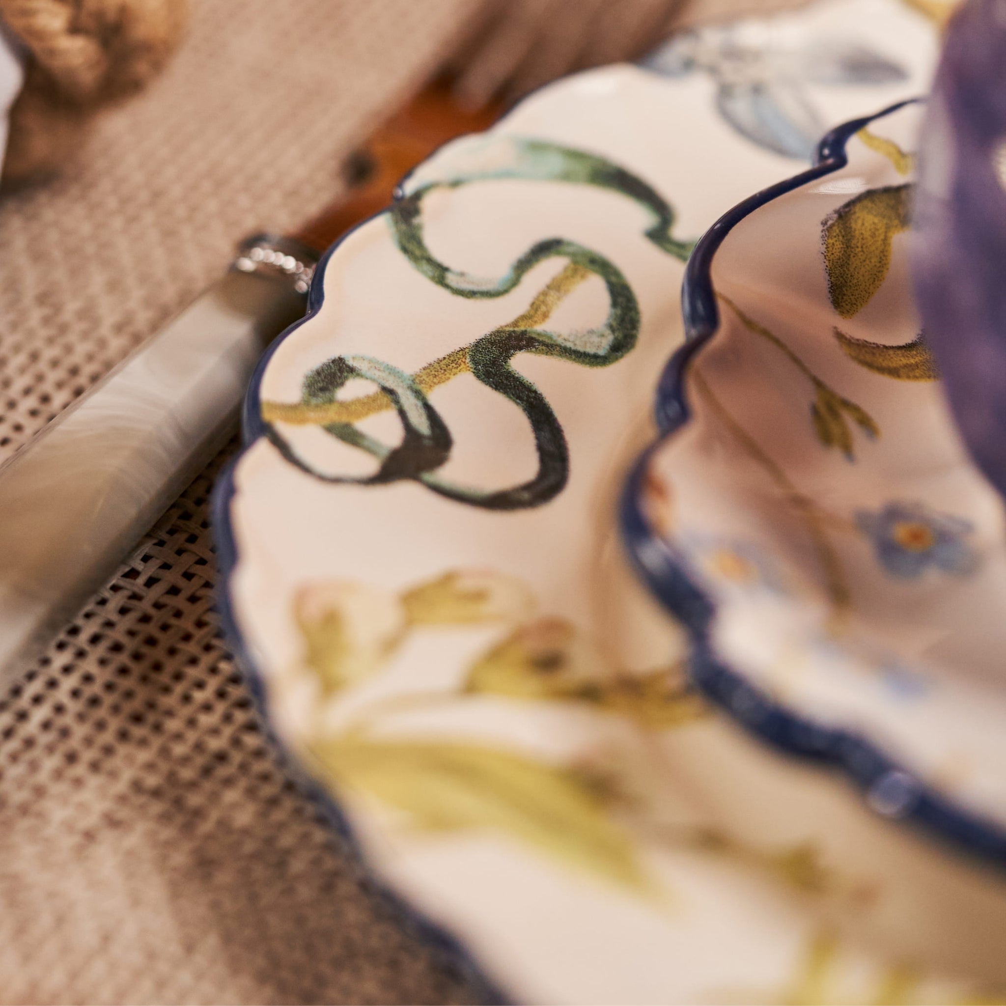 Cj. 2 Pratos de Sobremesa Aurora