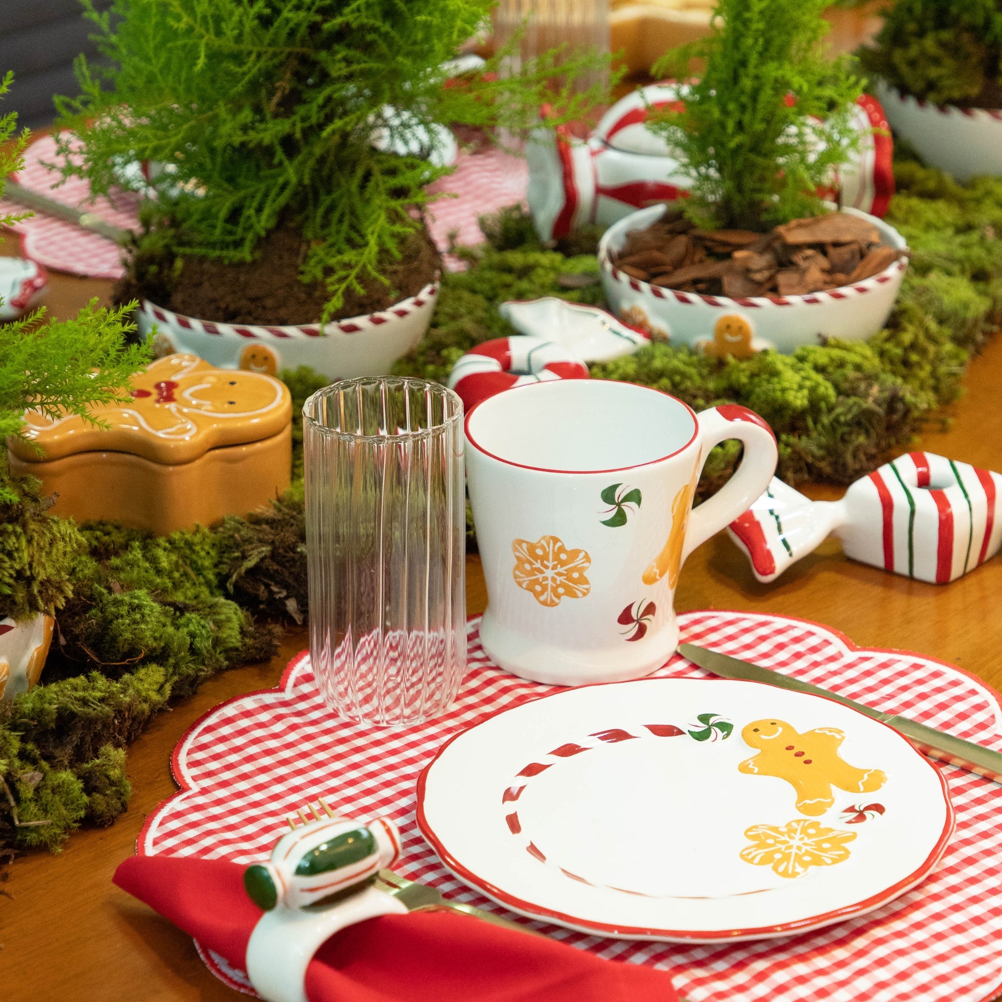 Cj. 2 Pratos de Sobremesa Gingerbread