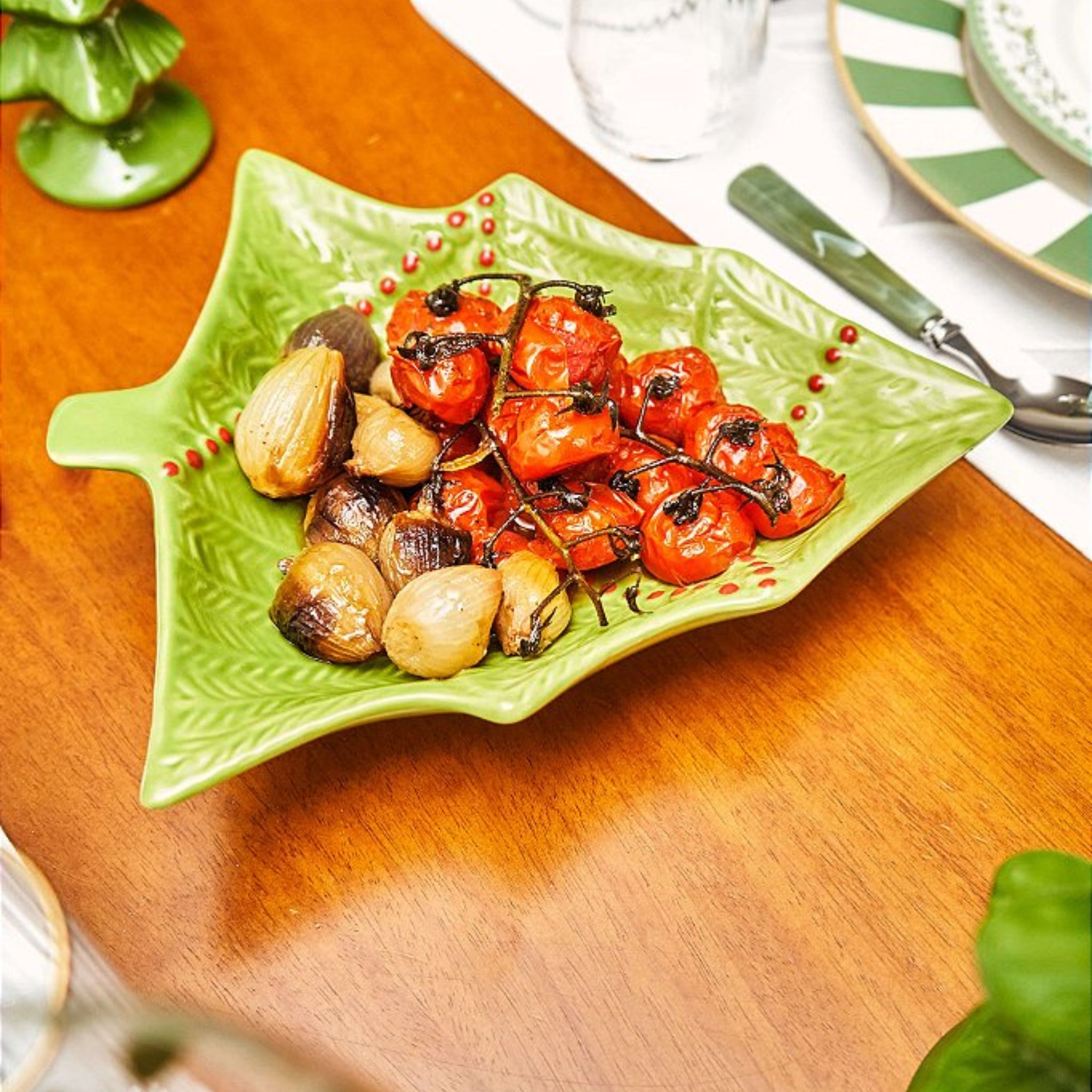 Petisqueira Árvore Enfeitada