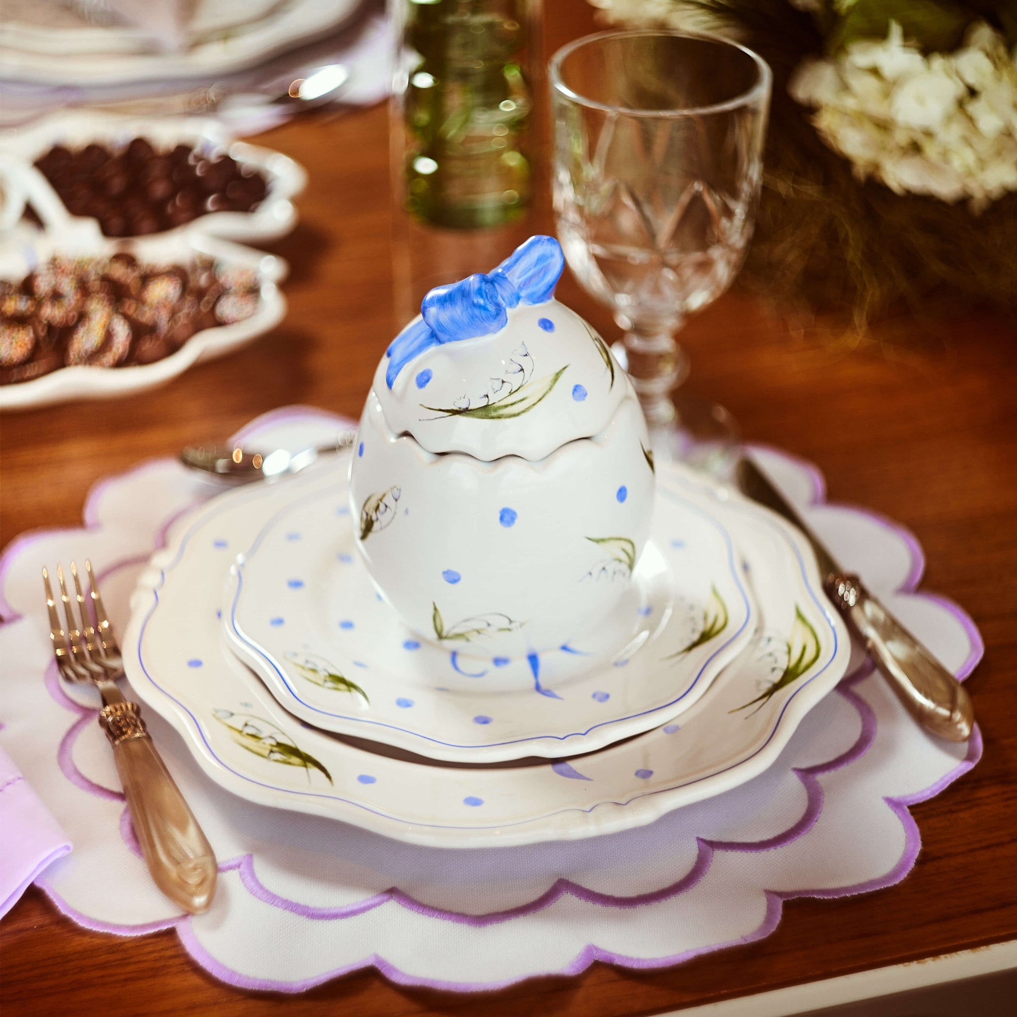 Ovo em Pé com Laço Provence