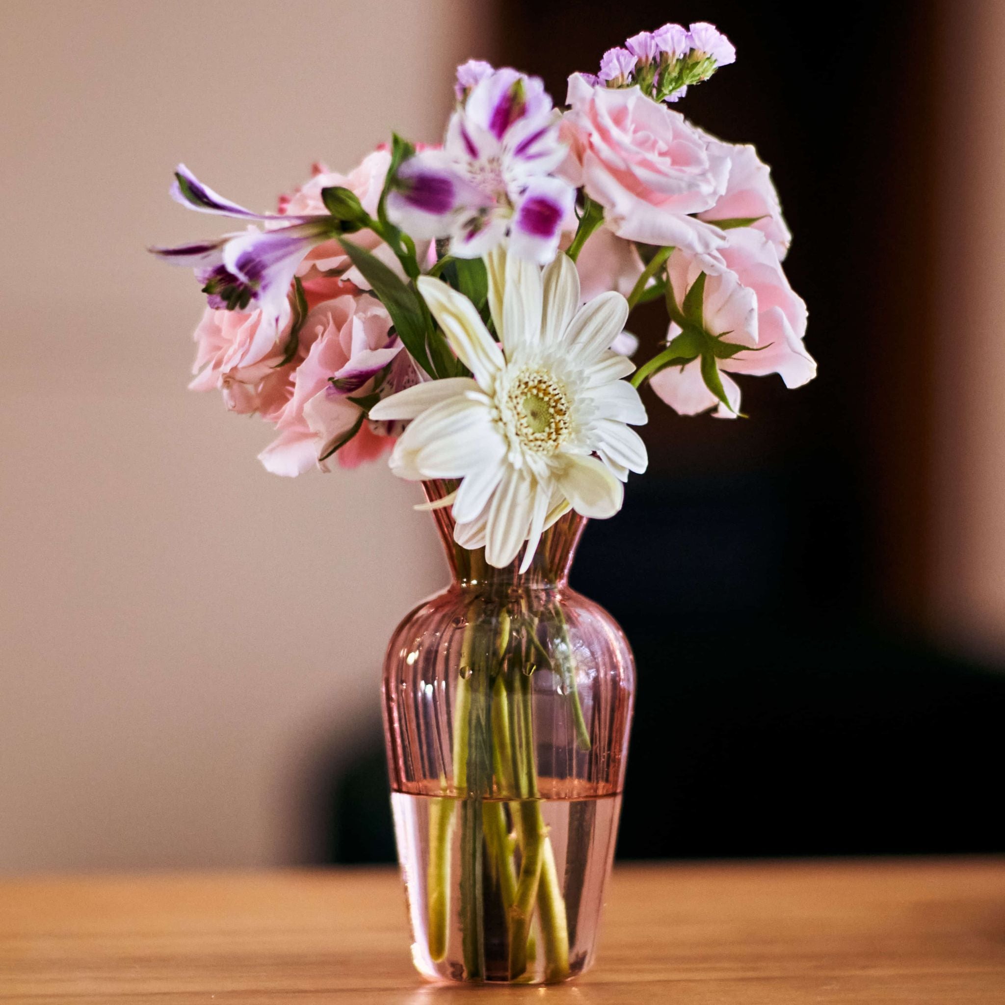 Vaso Decorativo Frisado Rosa