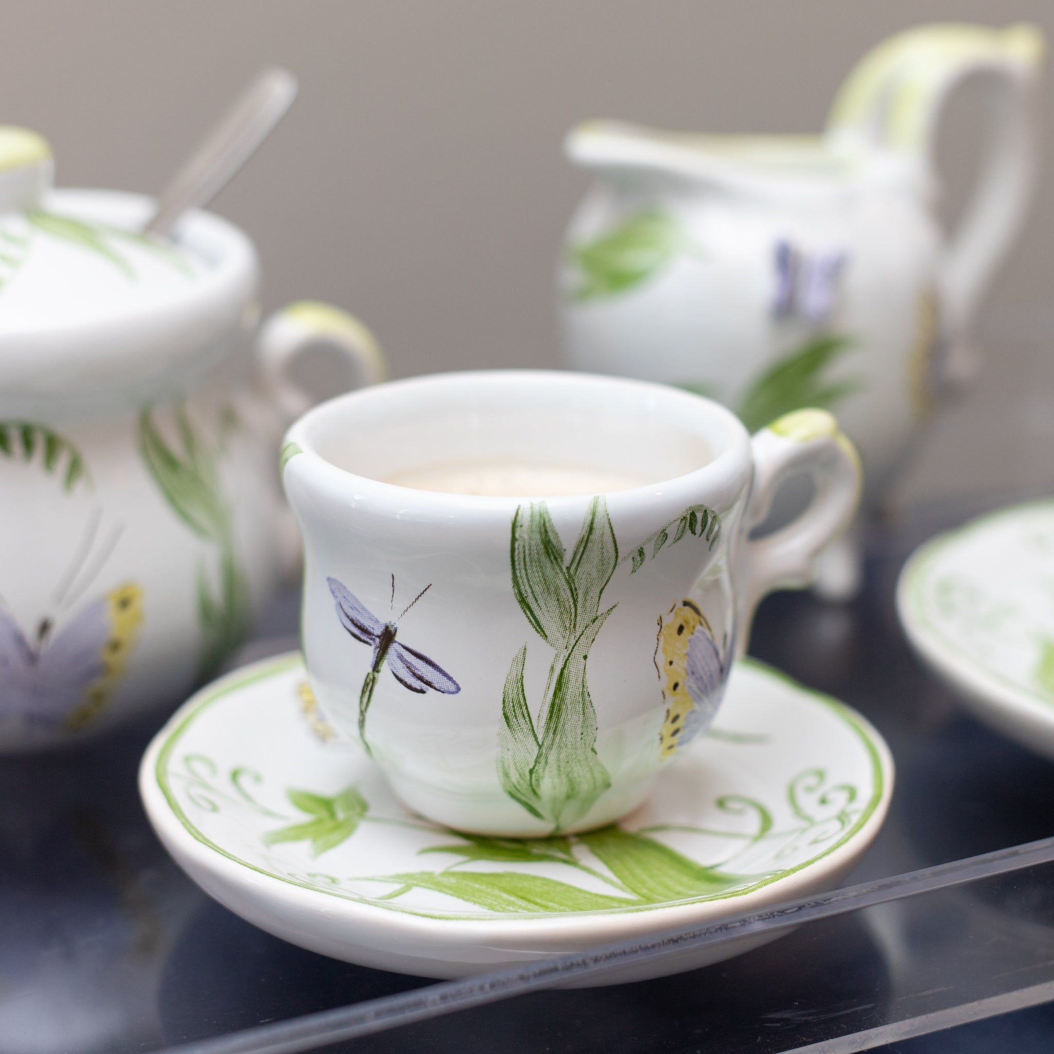 Cj. 2 Xícaras de Café e Píres Libélula Lilás