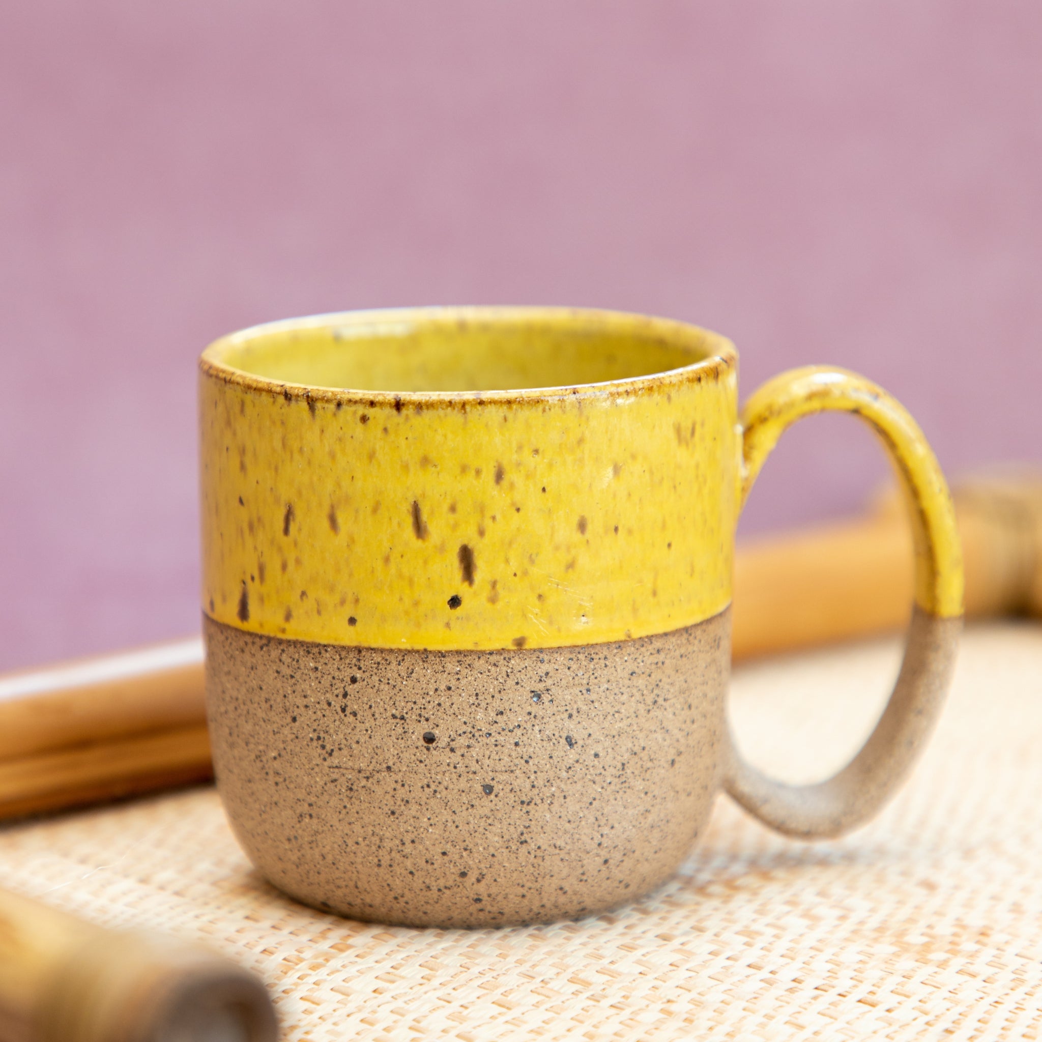 Caneca Essential Amarela