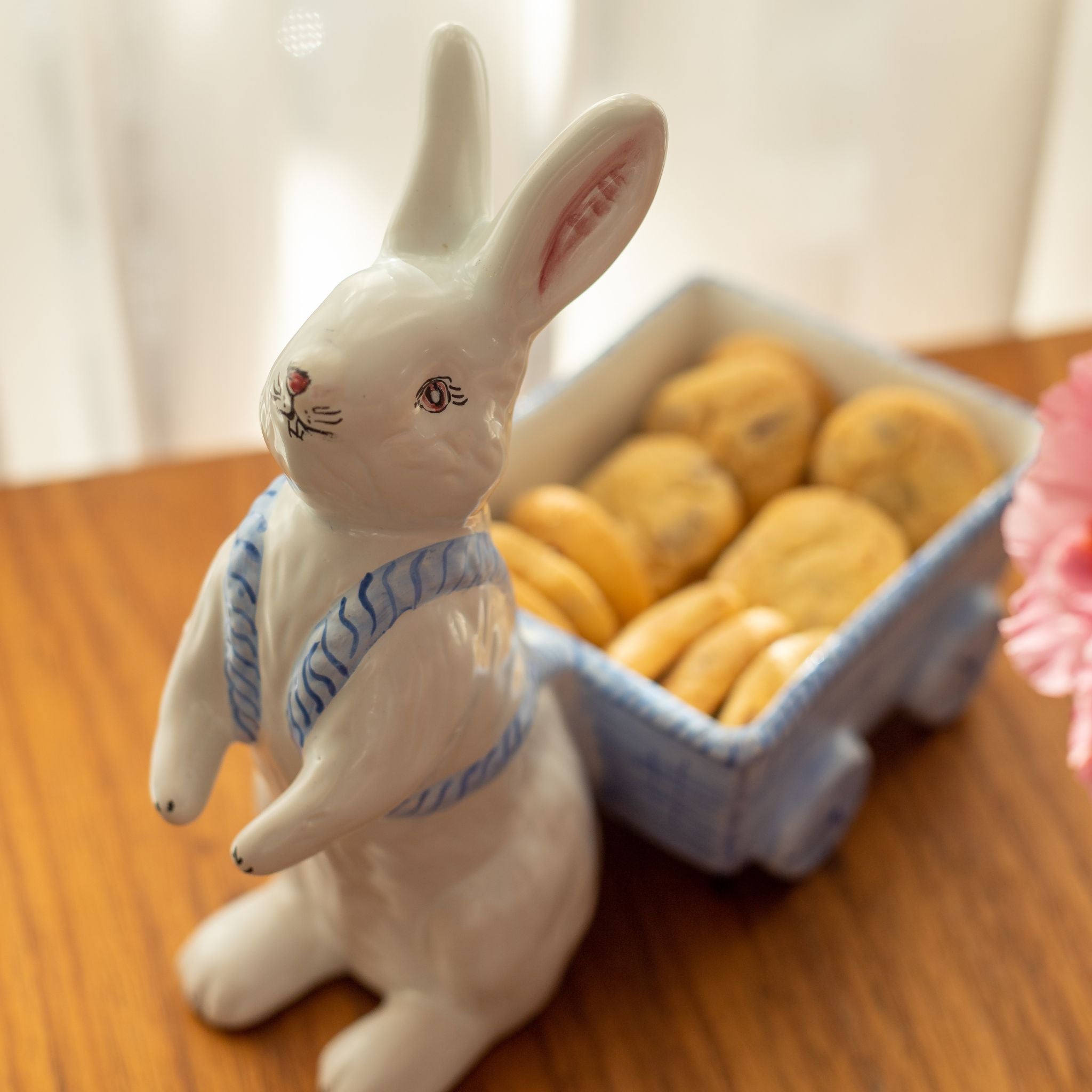 Coelho com Carroça Azul Claro